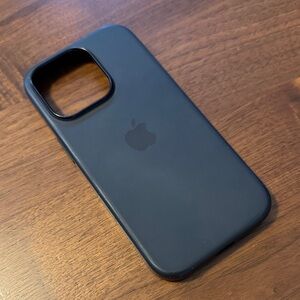 Apple Black Silicone iPhone 16 Pro Case